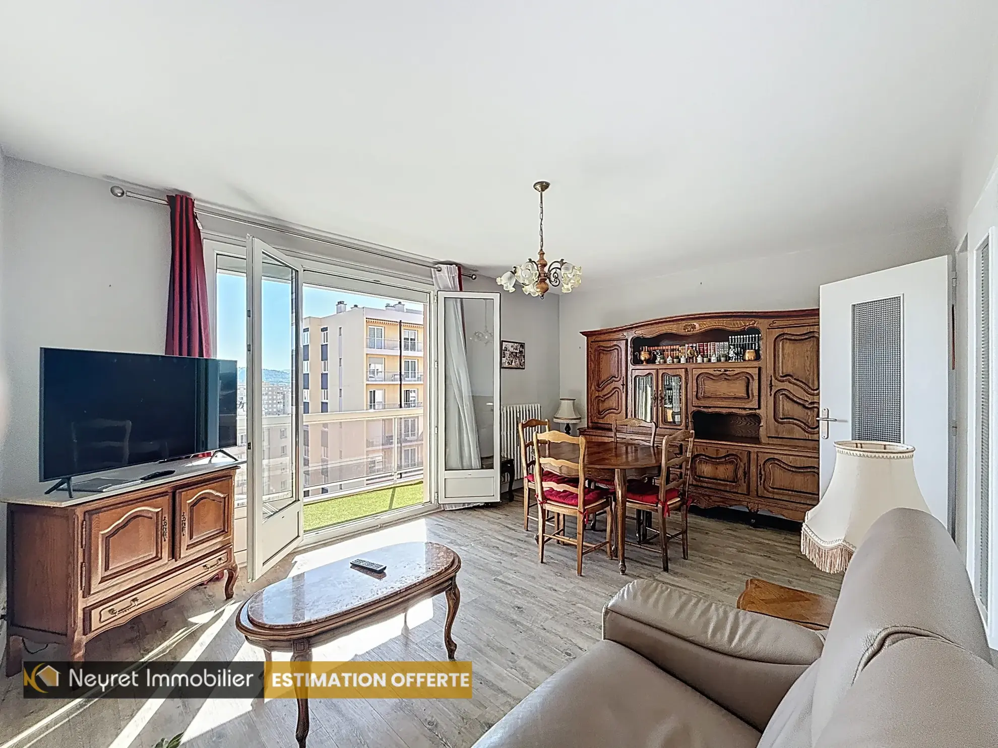 Appartement T3 à Saint-Étienne avec balcon, vue dégagée, parking collectif – Bel Air 