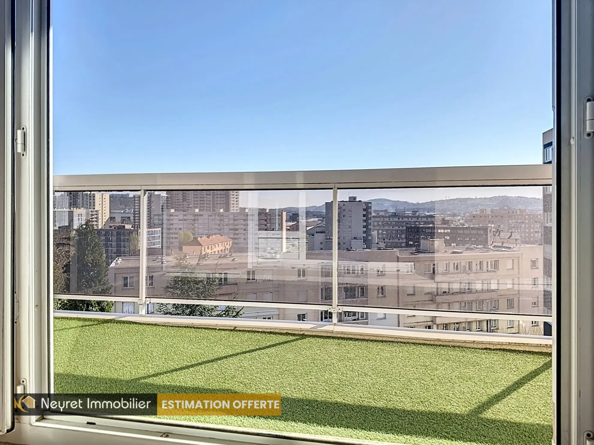 Appartement T3 à Saint-Étienne avec balcon, vue dégagée, parking collectif – Bel Air 