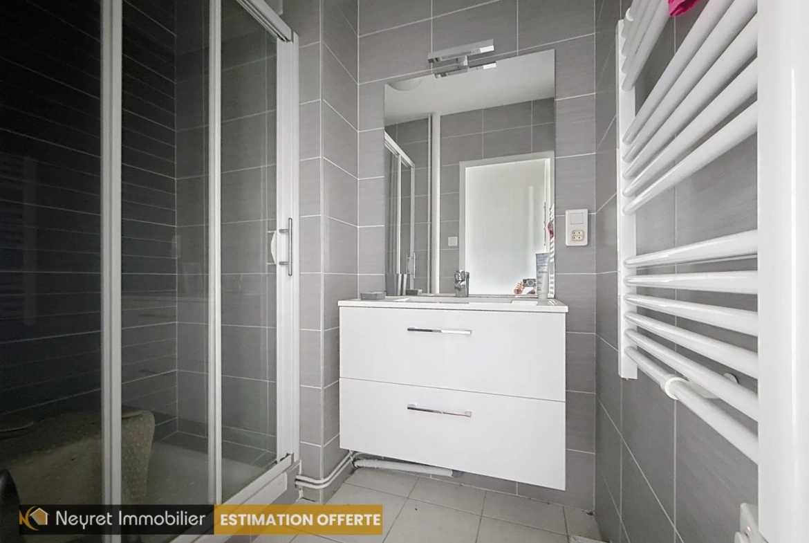 Appartement T3 à Saint-Étienne avec balcon, vue dégagée, parking collectif – Bel Air 