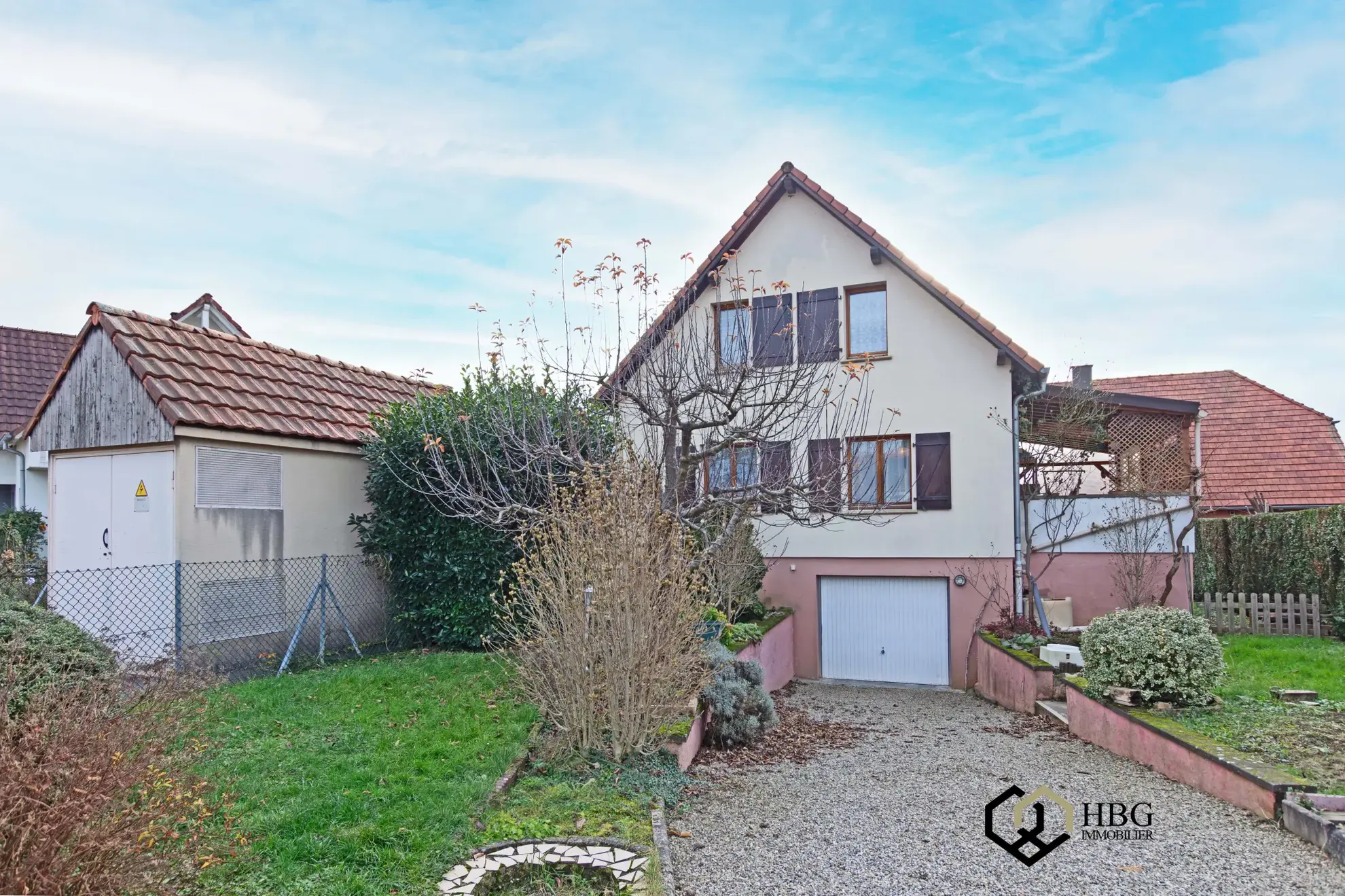 Maison 5 pièces à vendre à Betschdorf, idéale pour famille, avec terrasse et garage 