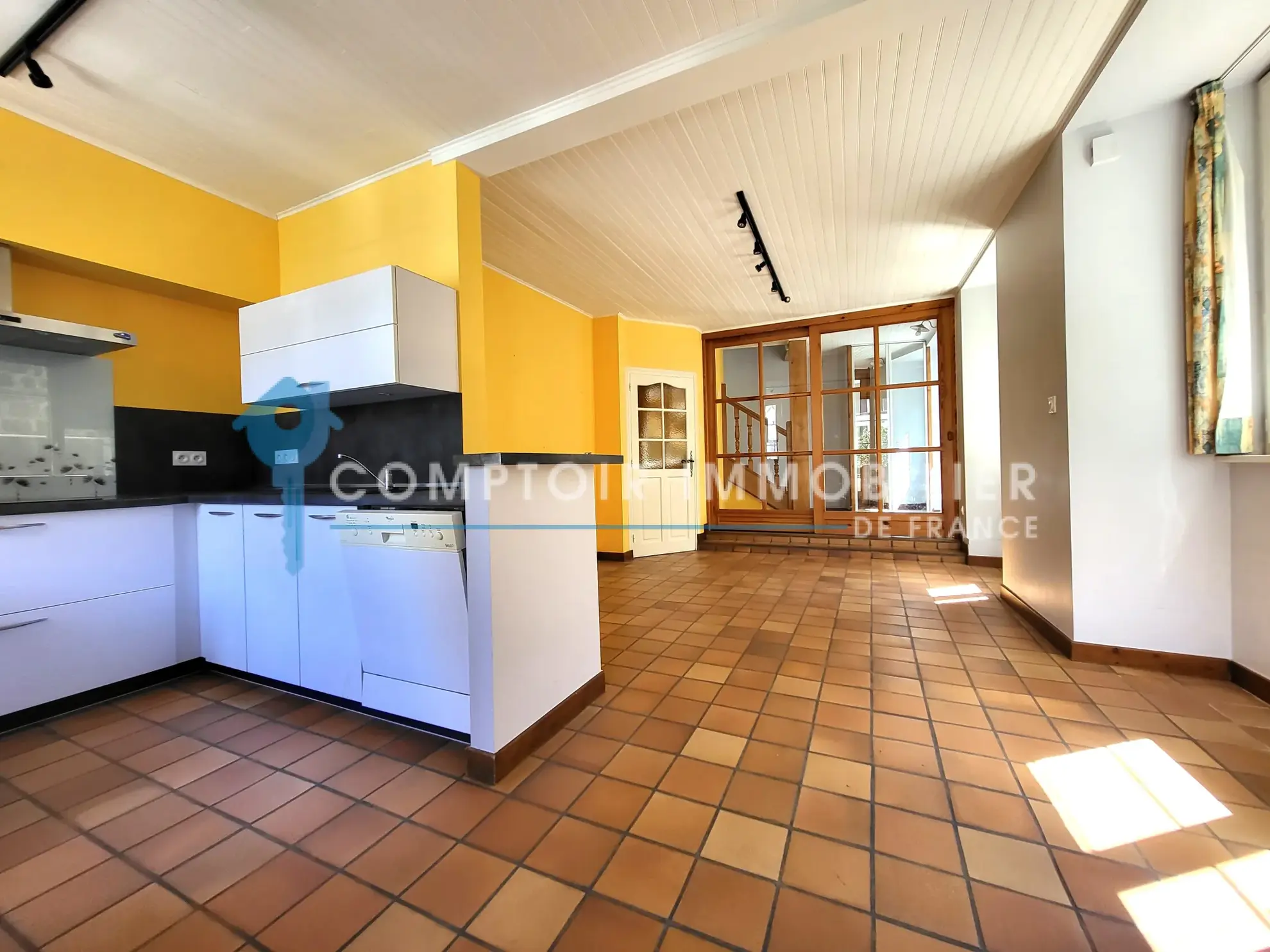Magnifique maison de village en Pierre avec terrasse, garage et cave en Ardèche 