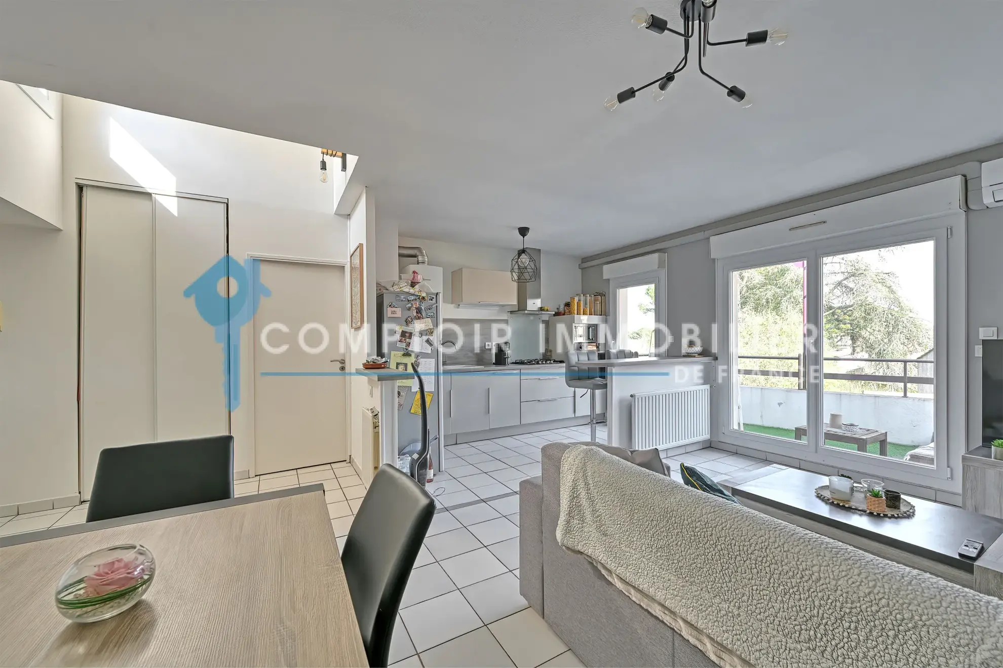 Appartement T2 avec terrasse et parking à Aubord - Exclu 