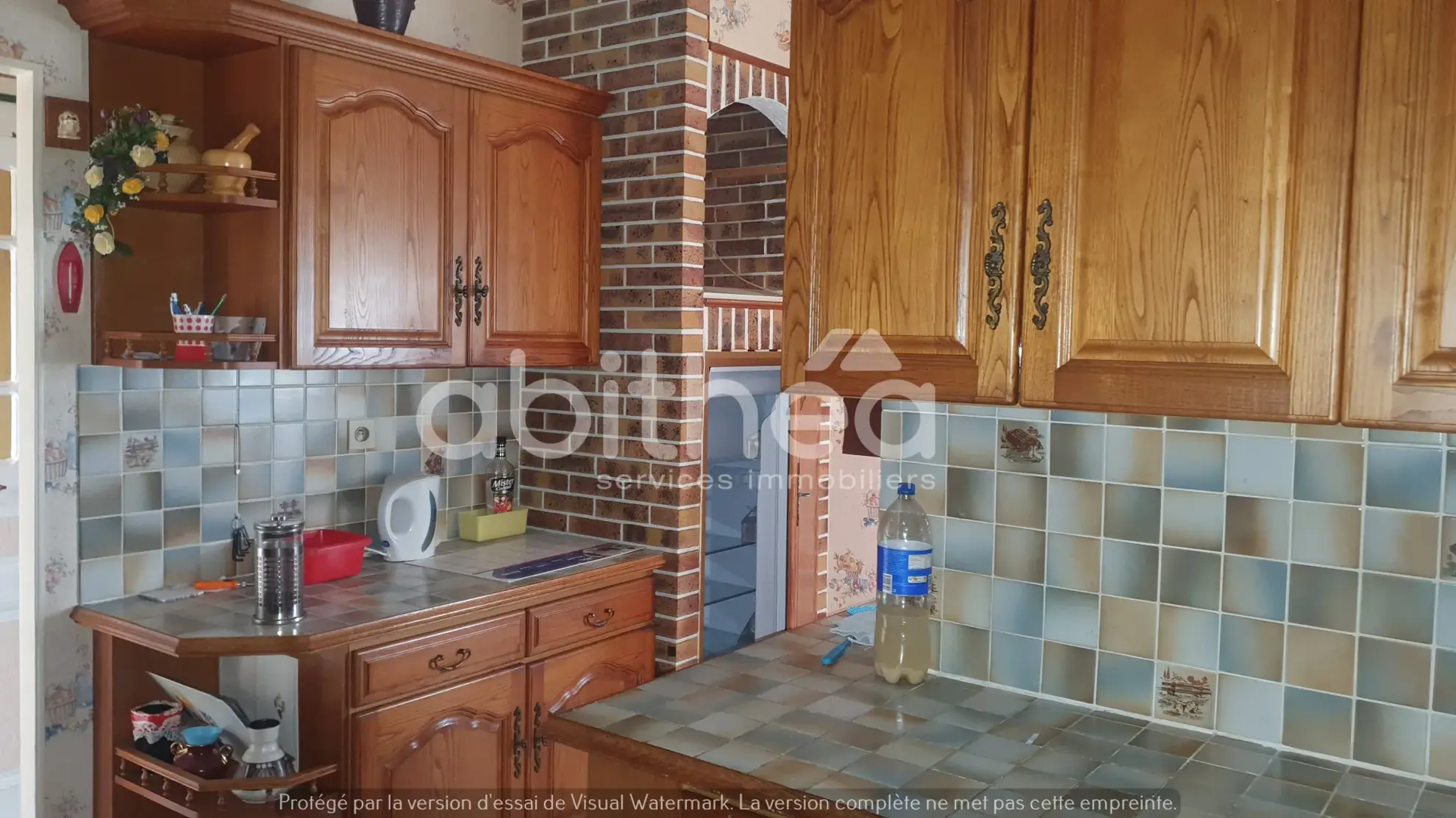 Maison de 95 m² à Roumazières avec 2 chambres, garage et terrain clos 