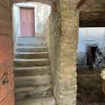 Maison de village provençale à restaurer à Vaison-la-Romaine avec terrasse plein sud