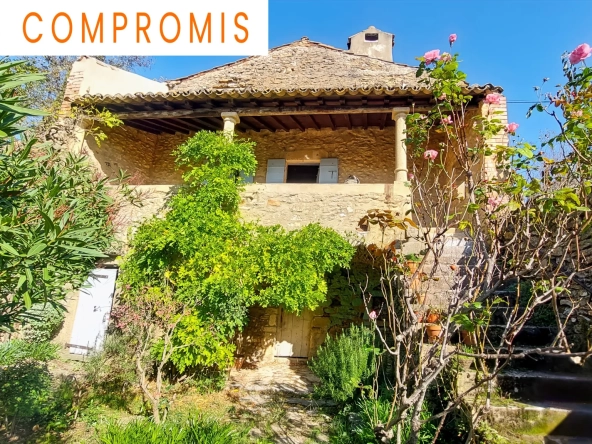 Superbe maison ancienne à vendre à 10 minutes d'Uzès avec terrain et annexe