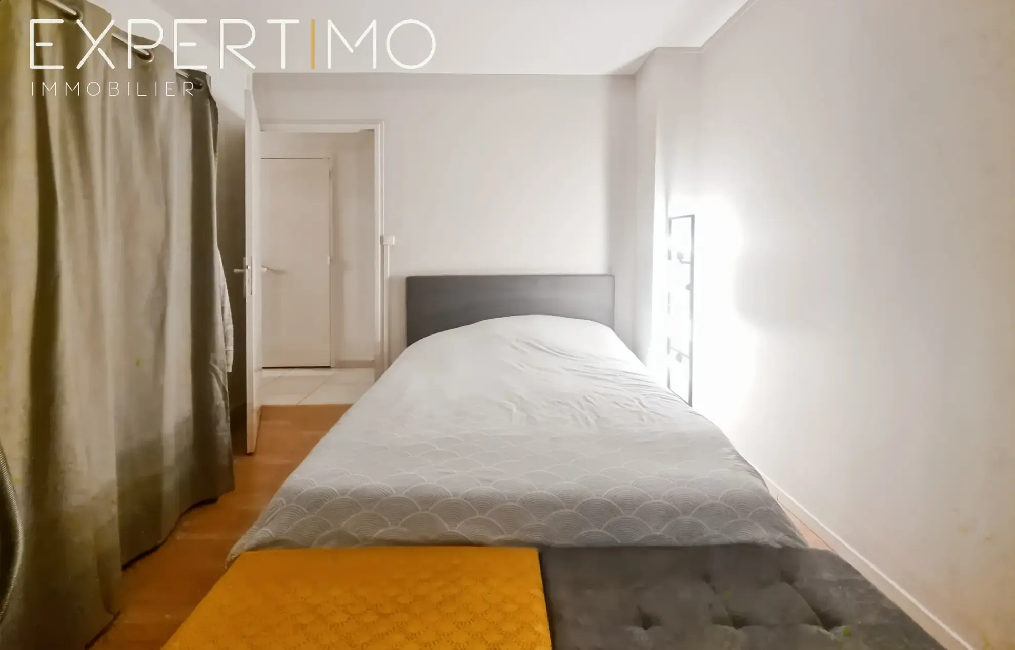 Appartement à vendre à Eu, 2 chambres, vue sur la ville, parking et cave 