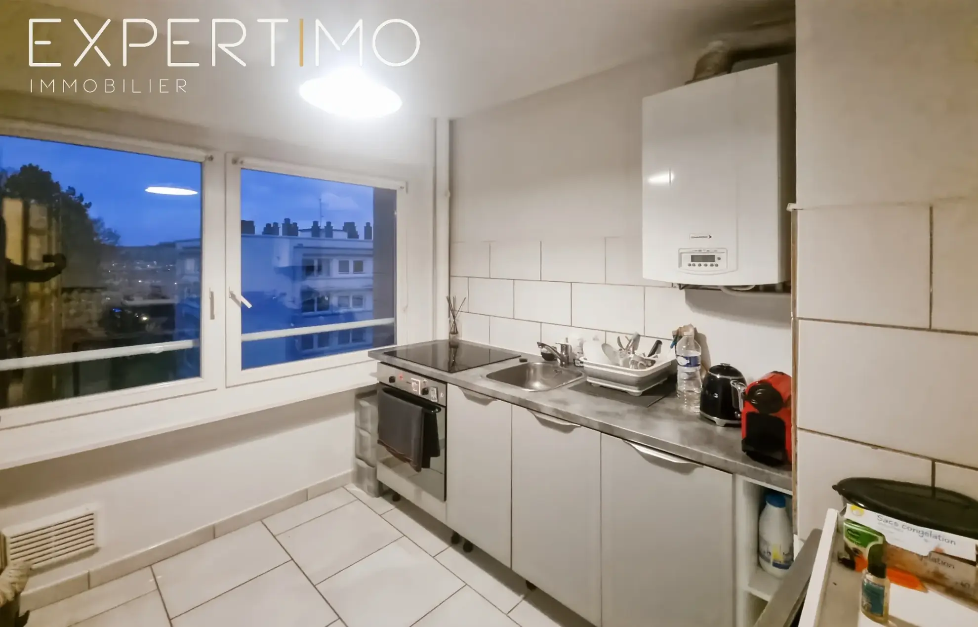Appartement à vendre à Eu, 2 chambres, vue sur la ville, parking et cave 