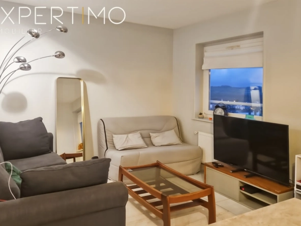 Appartement à vendre à Eu, 2 chambres, vue sur la ville, parking et cave