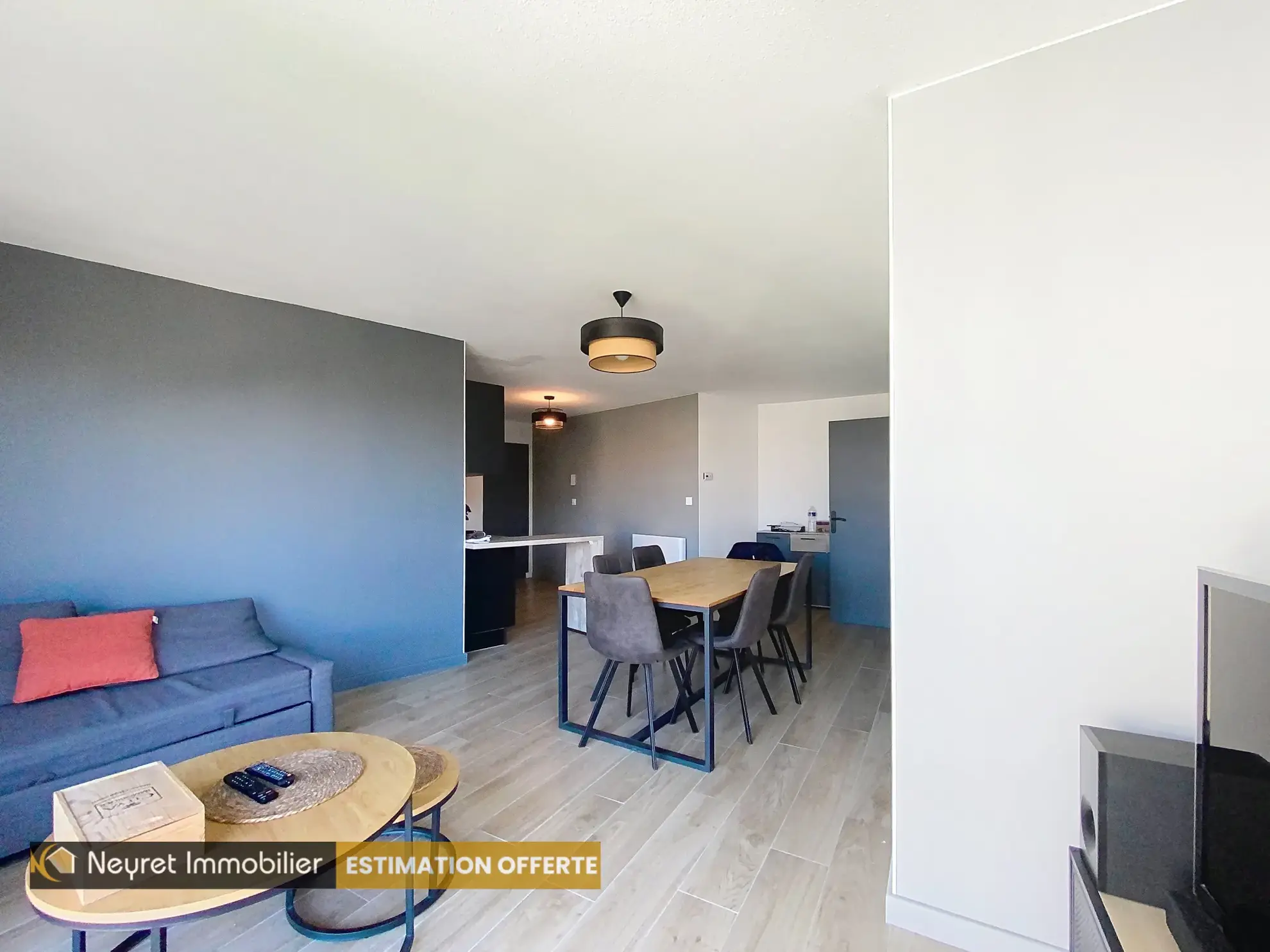 Appartement T3 avec balcon, parking et piscine à Villefranche-sur-Saône 