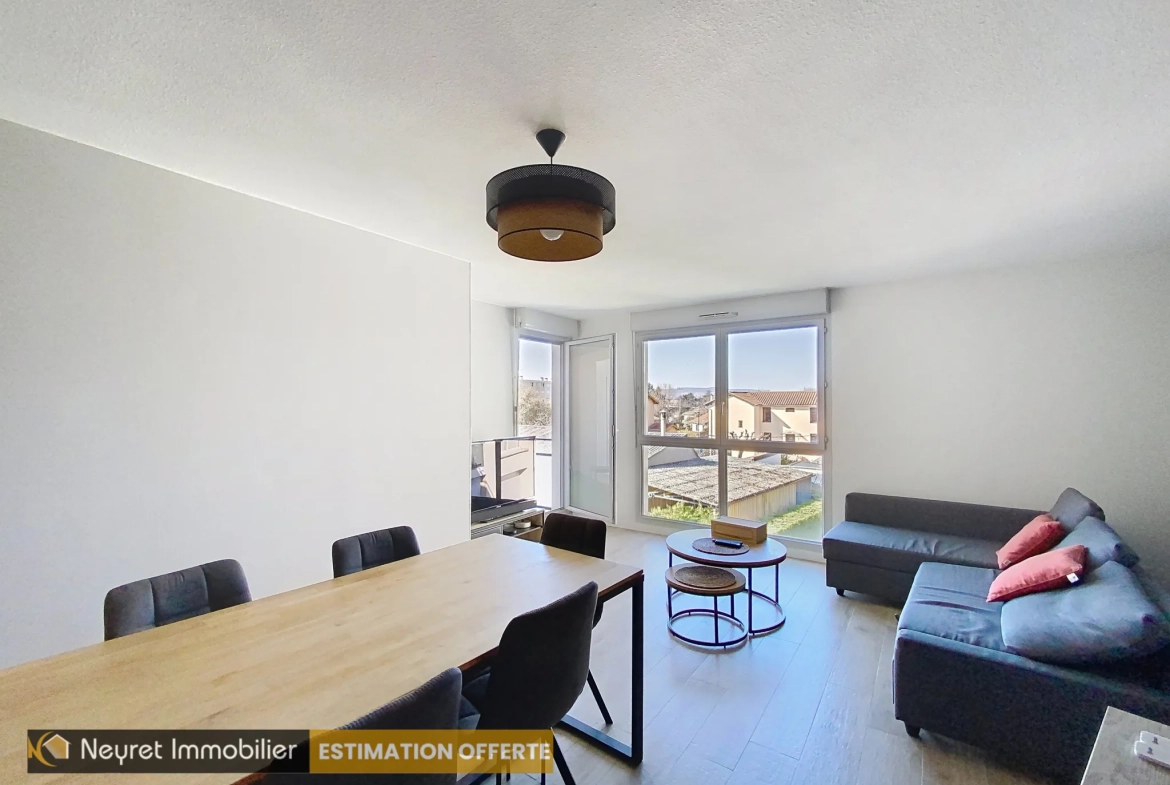Appartement T3 avec balcon, parking et piscine à Villefranche-sur-Saône 