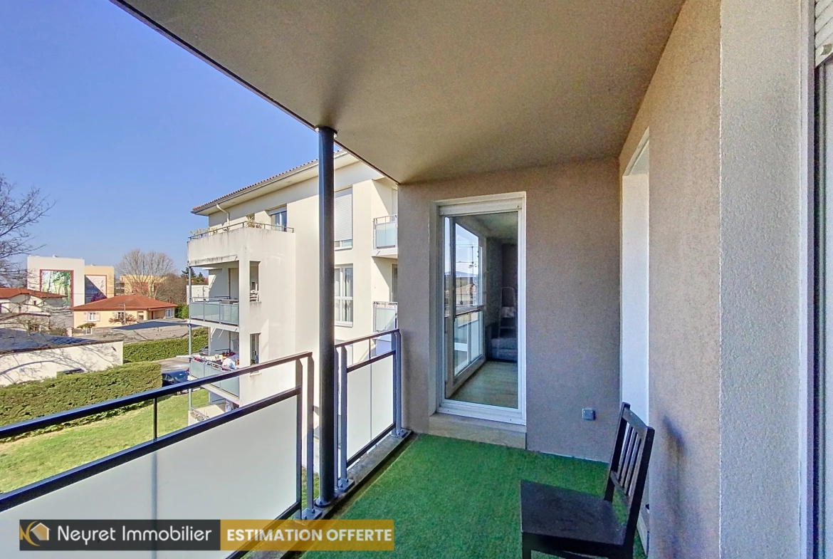 Appartement T3 avec balcon, parking et piscine à Villefranche-sur-Saône 