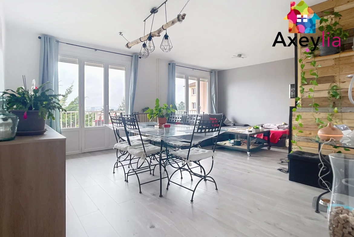 Appartement T4 à Riorges avec Balcons, Cave et Garage - Opportunité à Ne Pas Manquer 