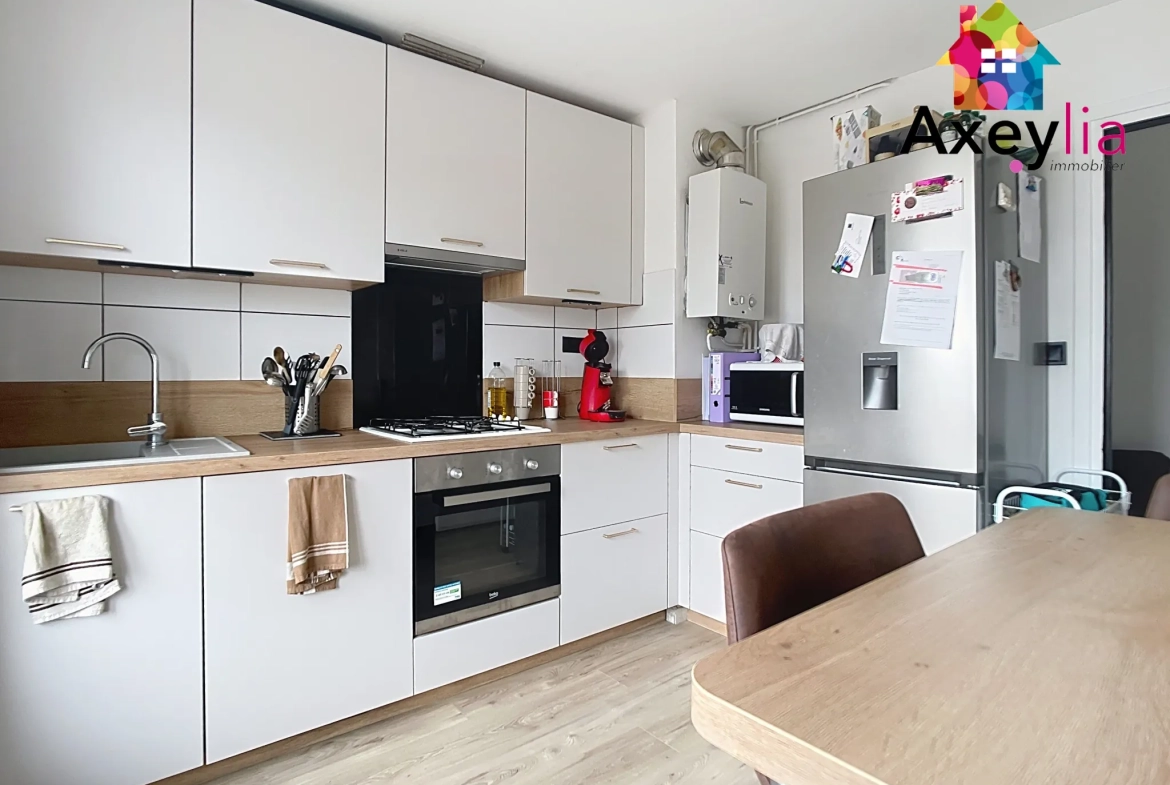 Appartement T4 à Riorges avec Balcons, Cave et Garage - Opportunité à Ne Pas Manquer 