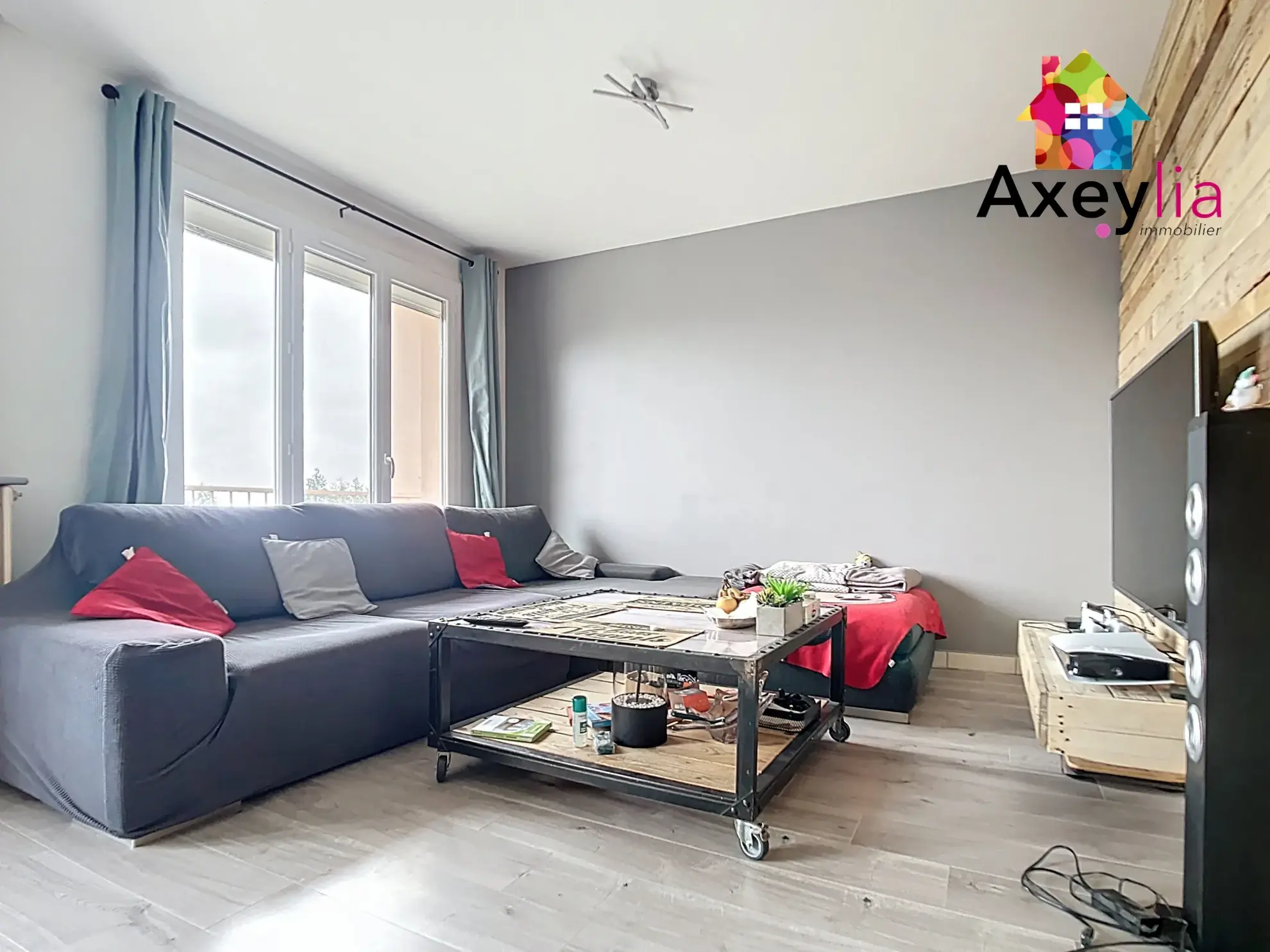 Appartement T4 à Riorges avec Balcons, Cave et Garage - Opportunité à Ne Pas Manquer 