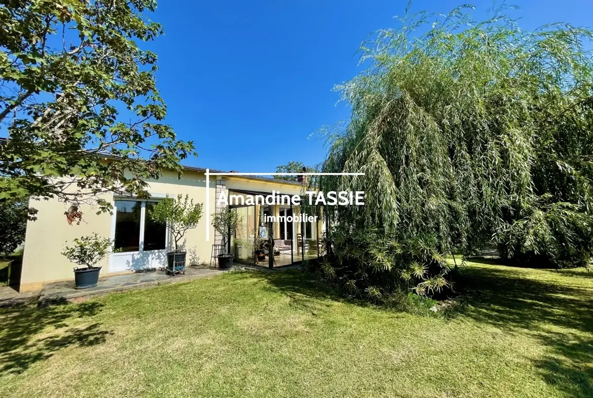 Maison individuelle lumineuse à Graulhet avec terrain constructible de 3450 m² 