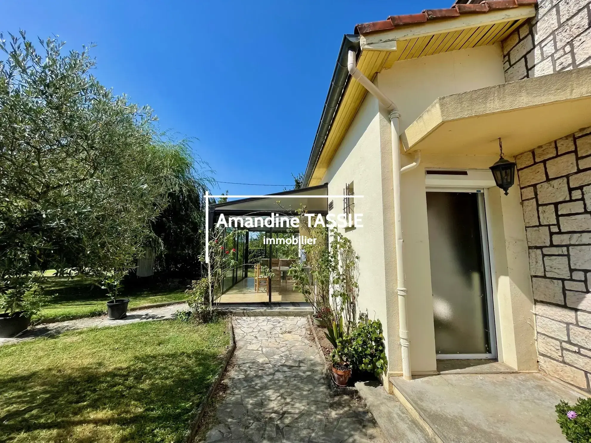 Maison individuelle lumineuse à Graulhet avec terrain constructible de 3450 m² 