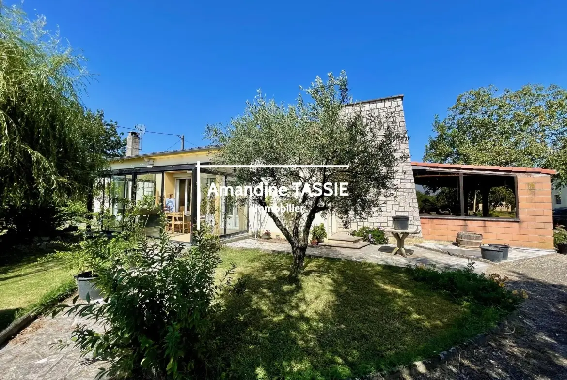 Maison individuelle lumineuse à Graulhet avec terrain constructible de 3450 m² 