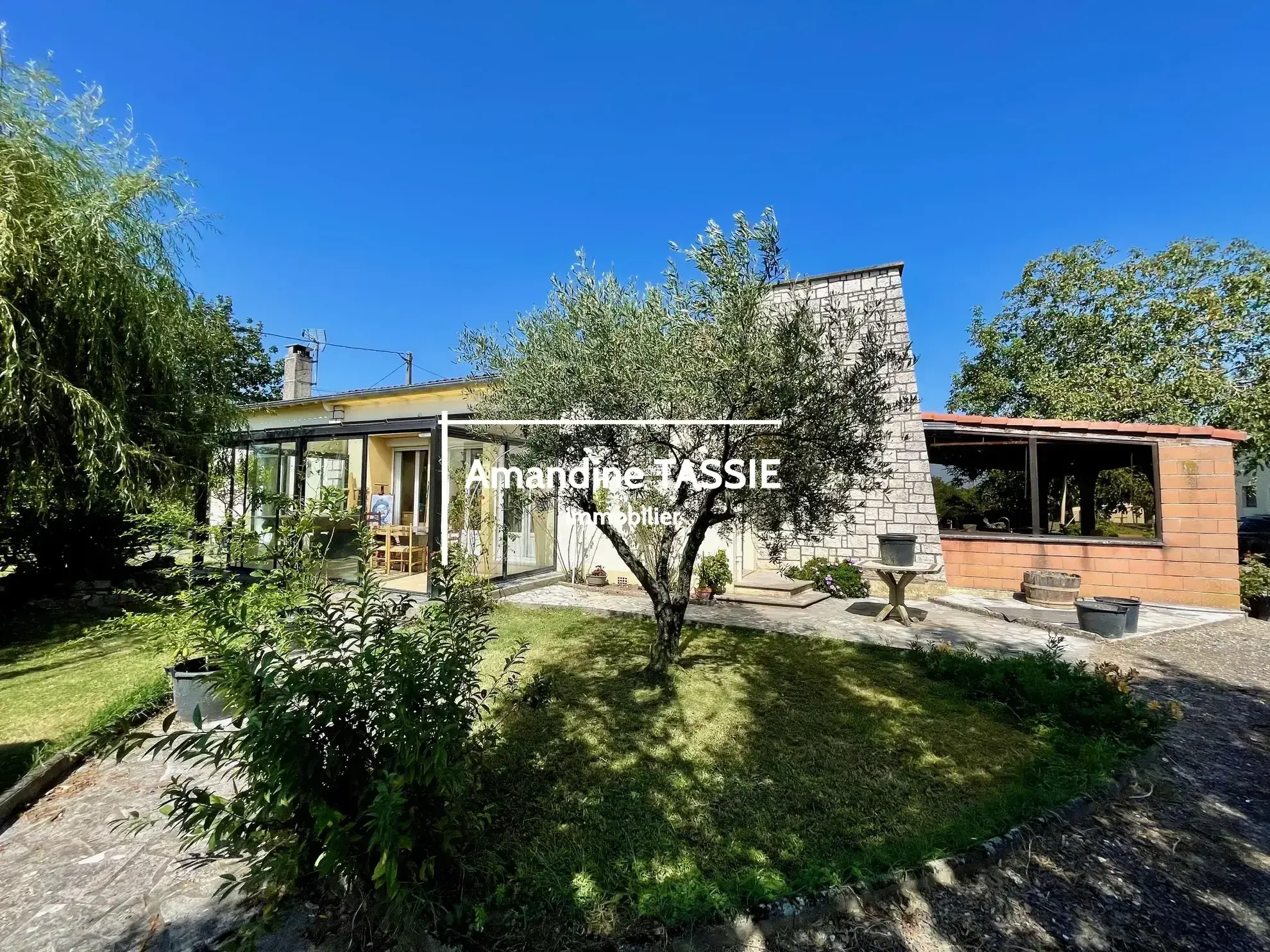 Maison individuelle lumineuse à Graulhet avec terrain constructible de 3450 m² 