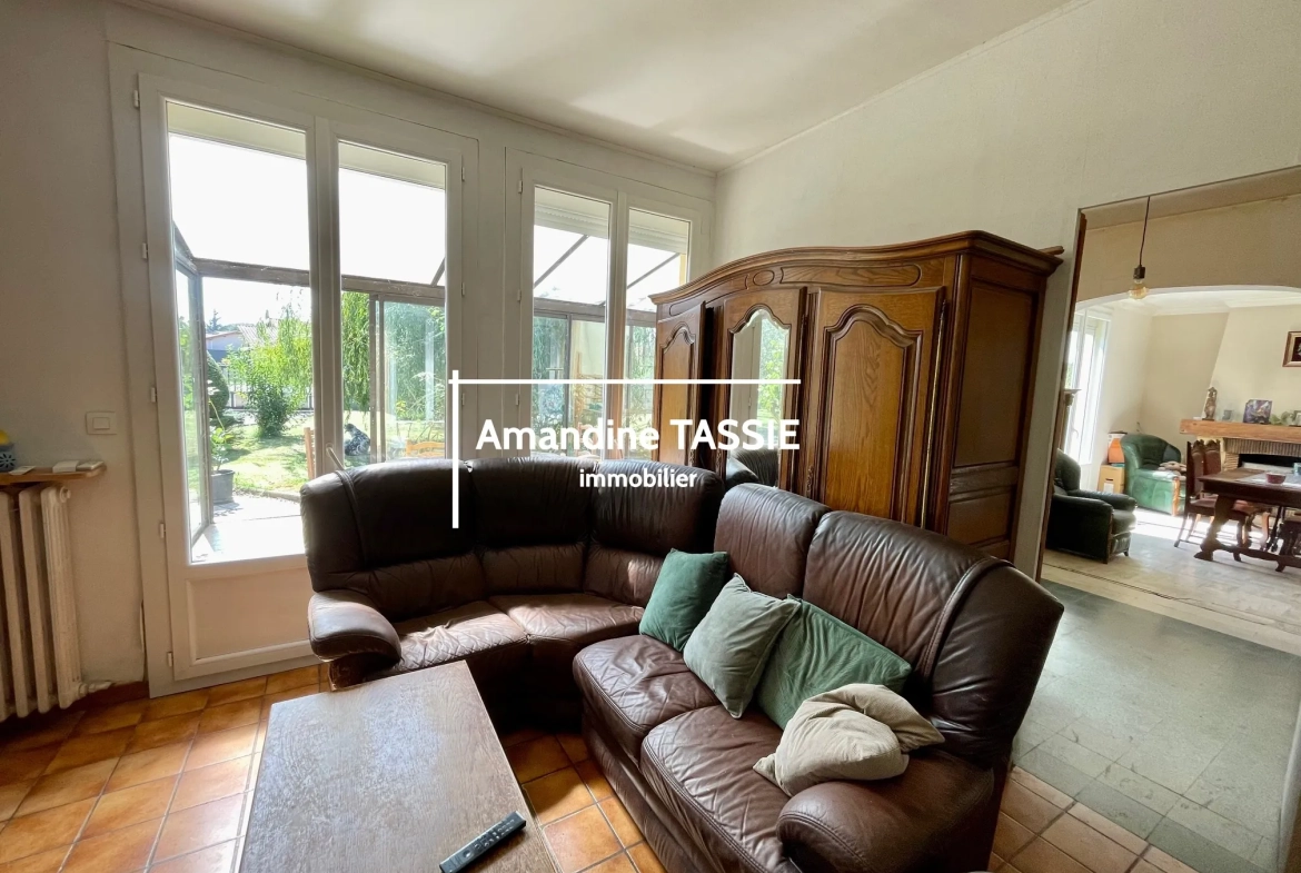 Maison individuelle lumineuse à Graulhet avec terrain constructible de 3450 m² 