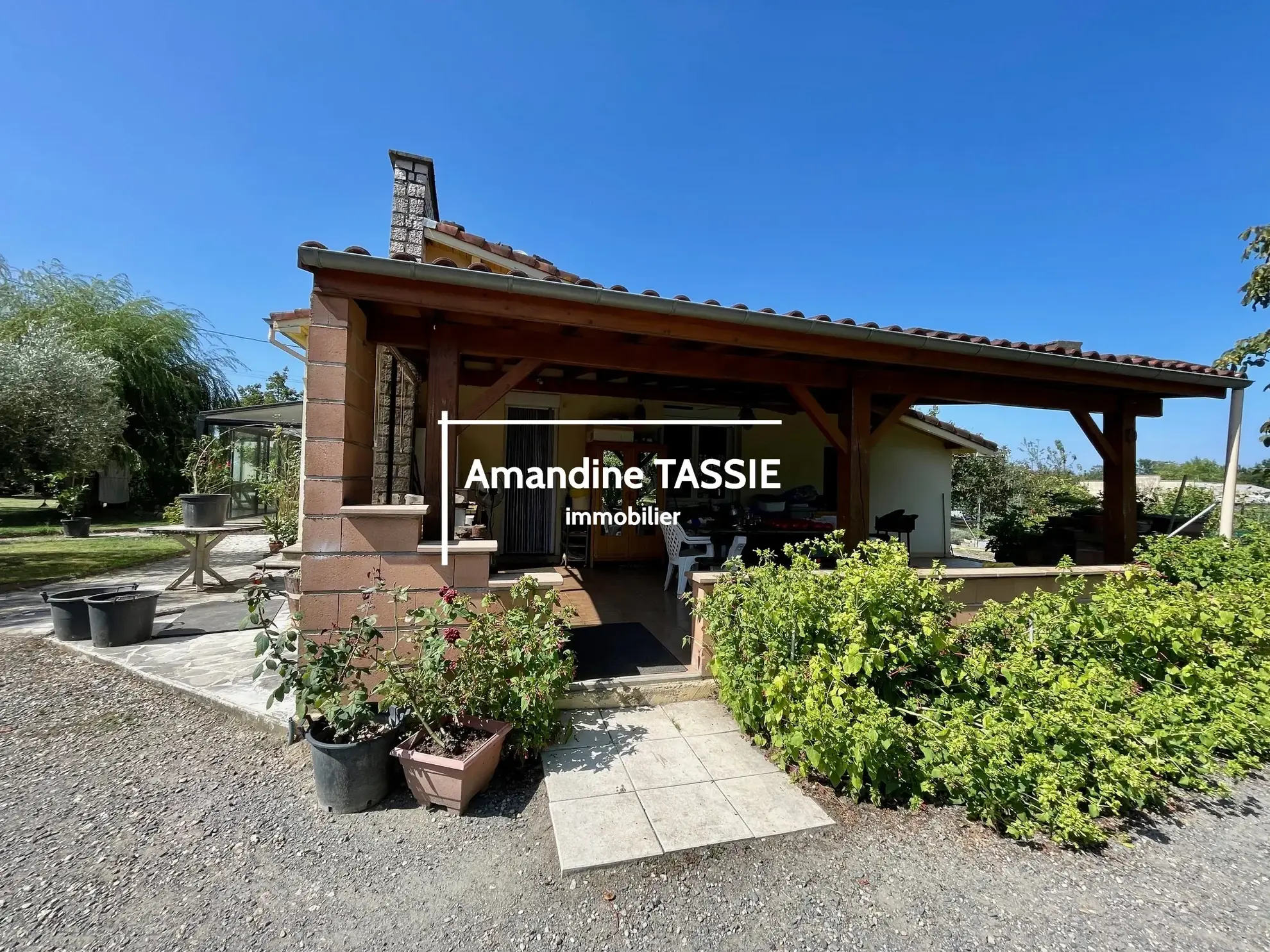 Maison individuelle lumineuse à Graulhet avec terrain constructible de 3450 m² 