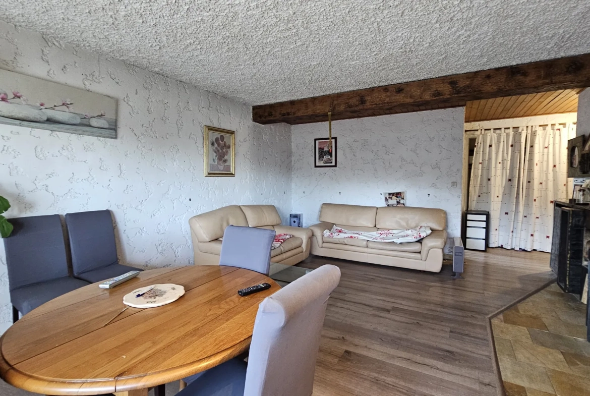Appartement 2 pièces avec terrasse et vue sur la montagne à Andon 
