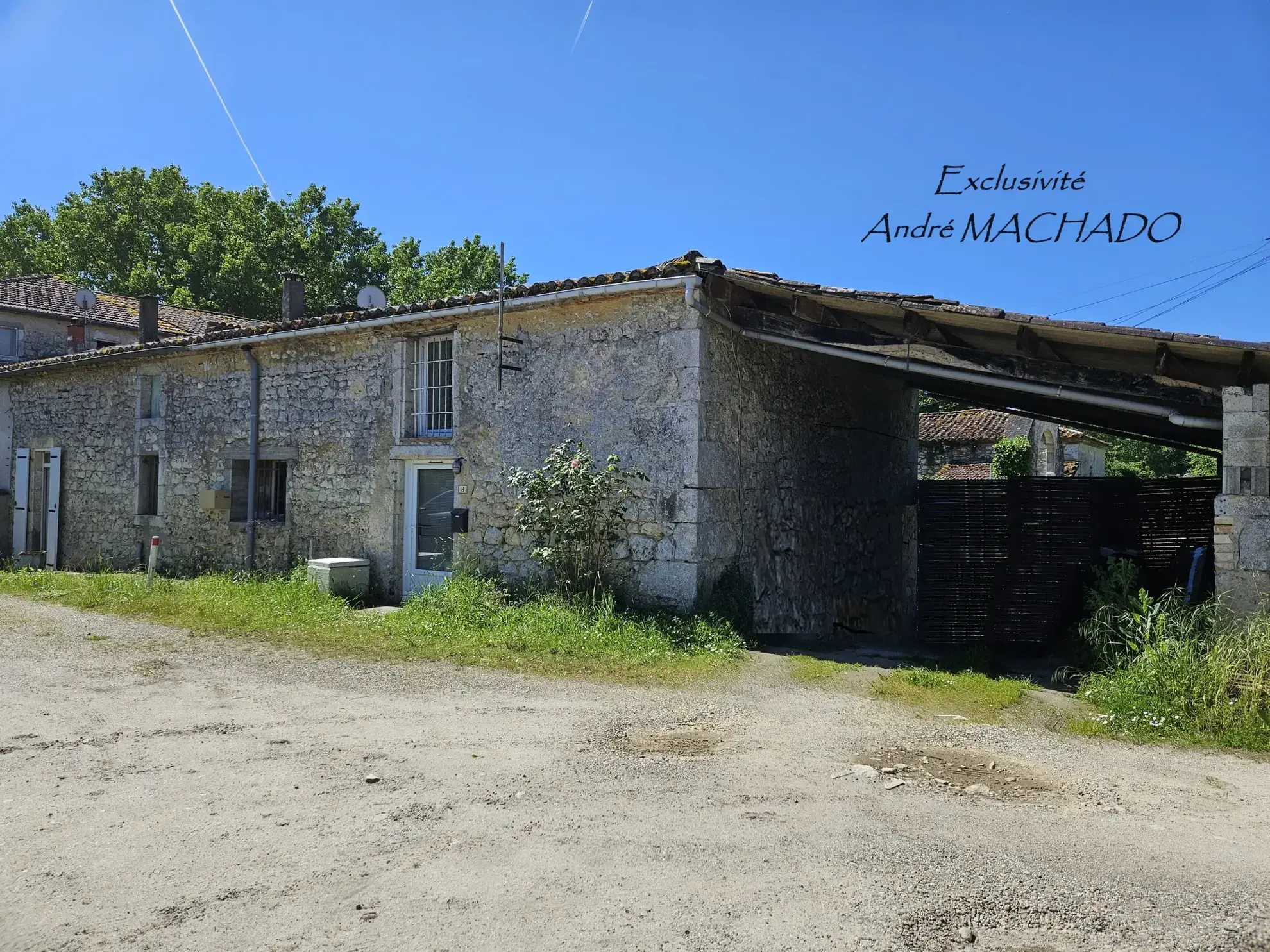 Ensemble immobilier à Vianne (47) avec 2 appartements à rénover, revenu locatif potentiel 