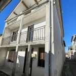 Charmante maison des années 50 avec balcon à Villeréal proche commodités