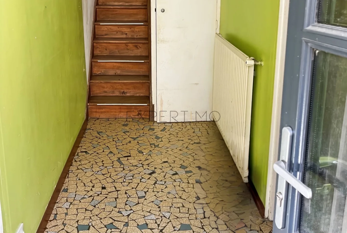 Charmante maison des années 50 avec balcon à Villeréal proche commodités 