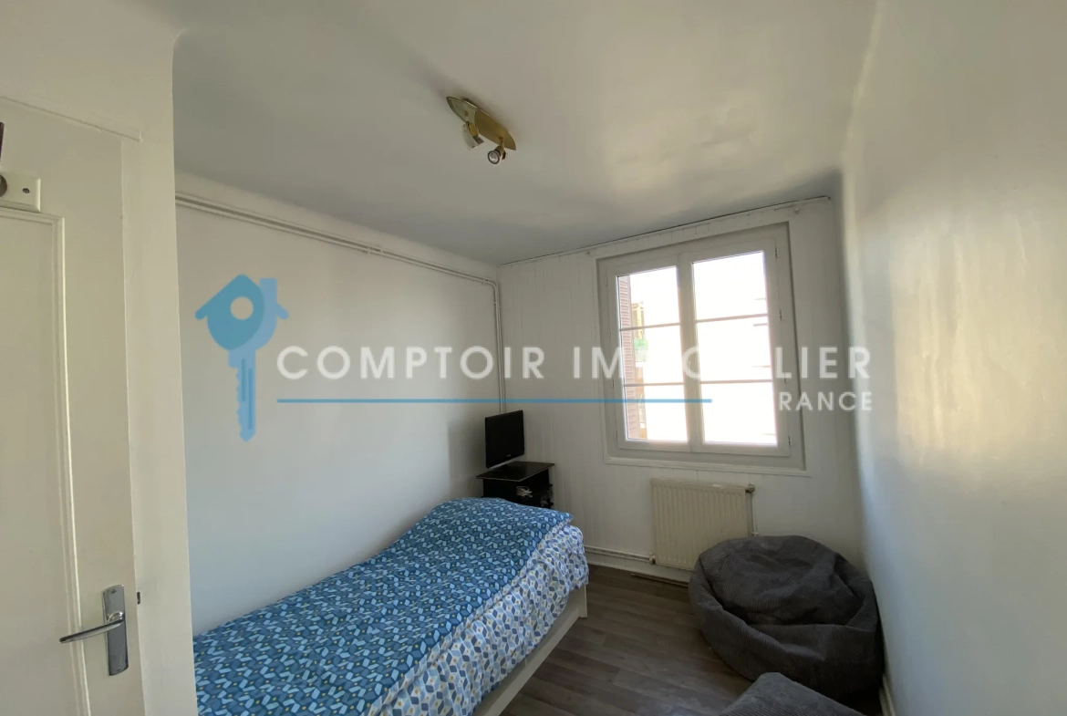 Bel appartement T4 de 60 m² à Nîmes, secteur Les Amoureux, rénové et bien situé 