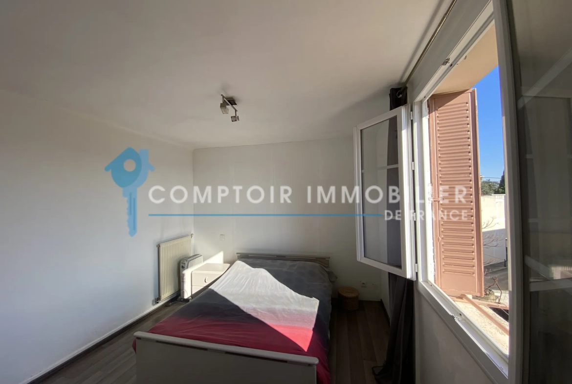 Bel appartement T4 de 60 m² à Nîmes, secteur Les Amoureux, rénové et bien situé 