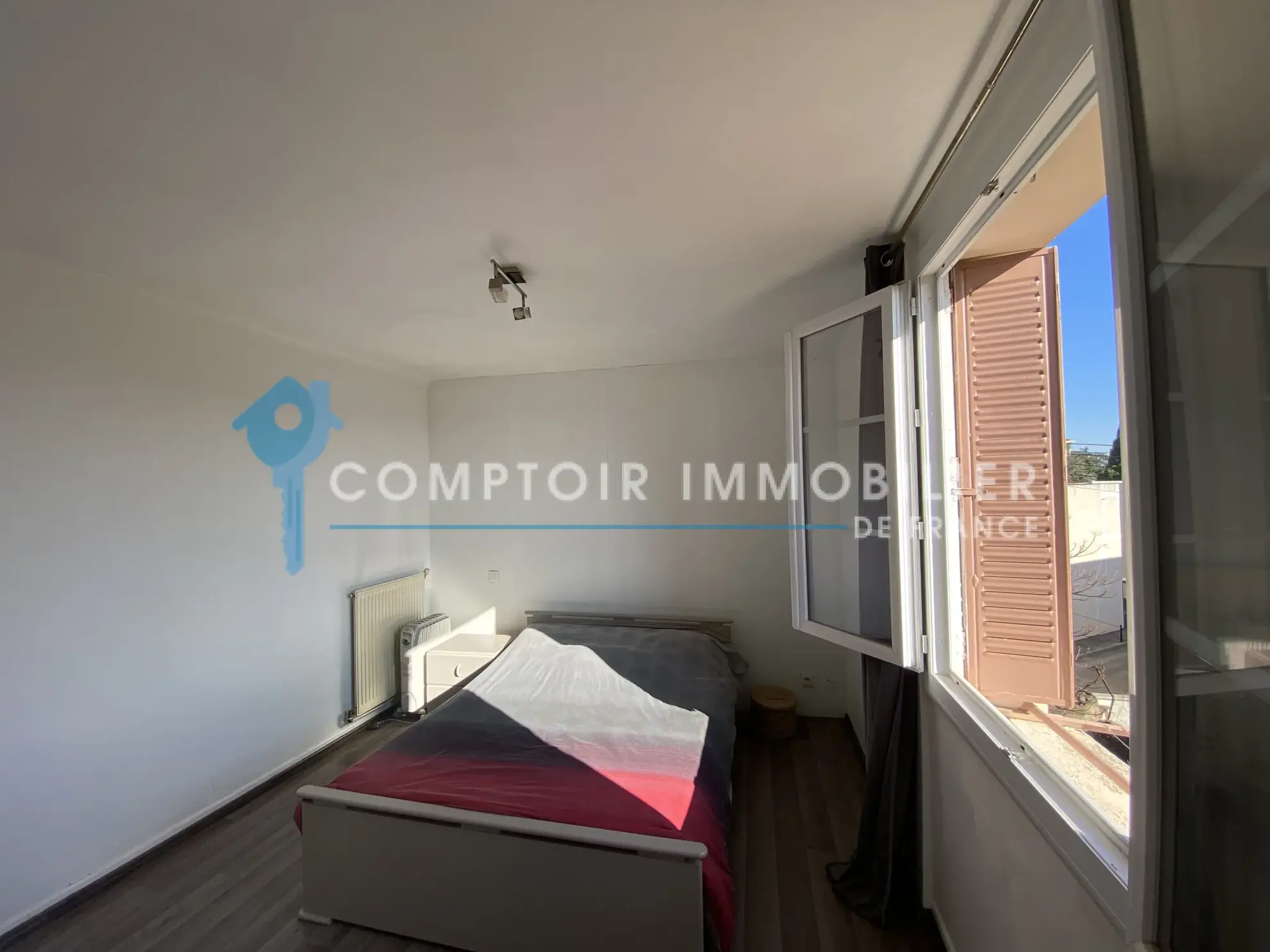 Bel appartement T4 de 60 m² à Nîmes, secteur Les Amoureux, rénové et bien situé 