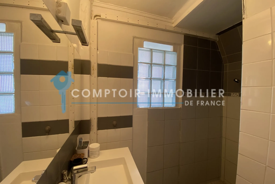 Bel appartement T4 de 60 m² à Nîmes, secteur Les Amoureux, rénové et bien situé 