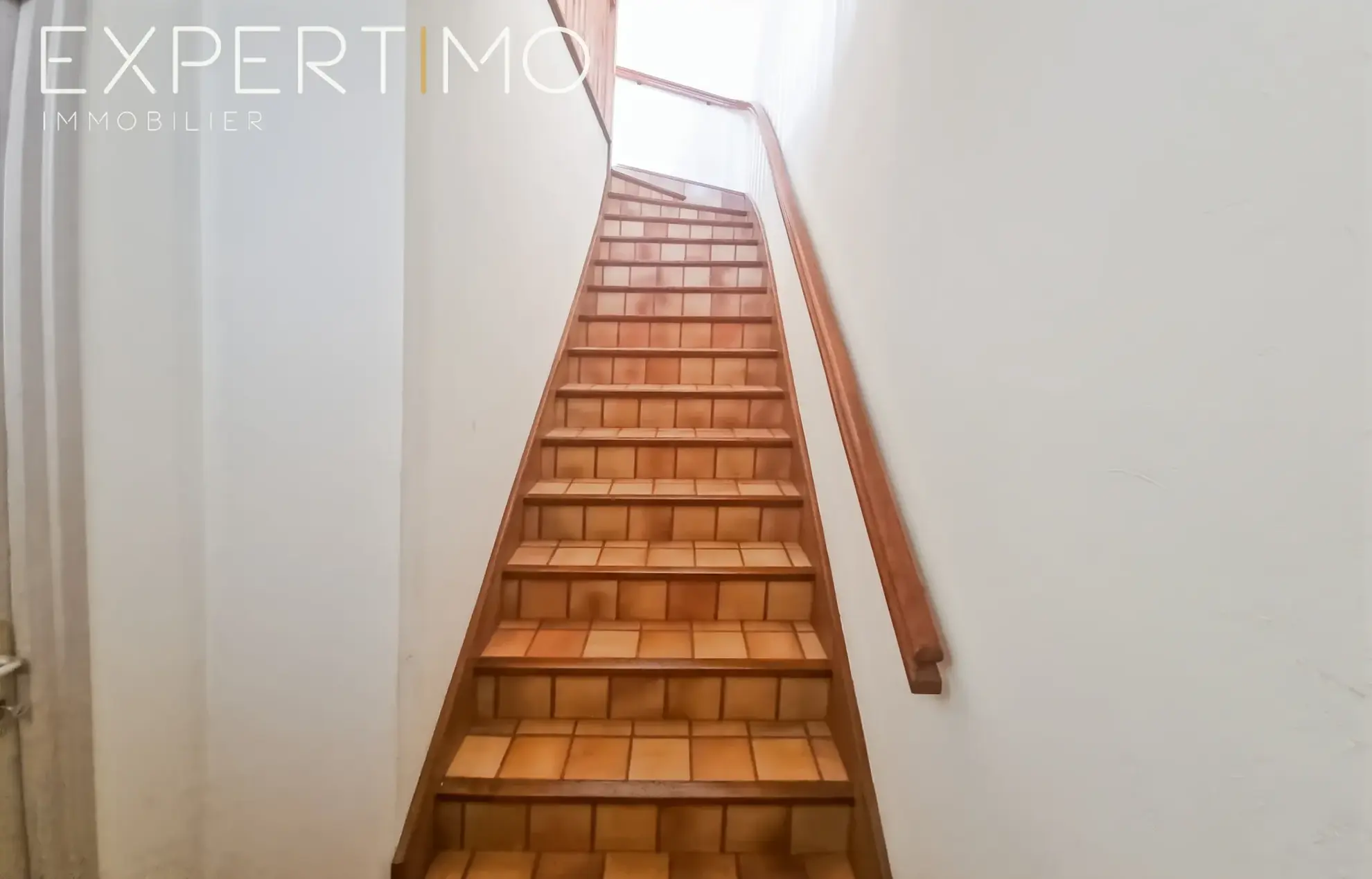 Grande maison familiale récente avec terrain à Totes 
