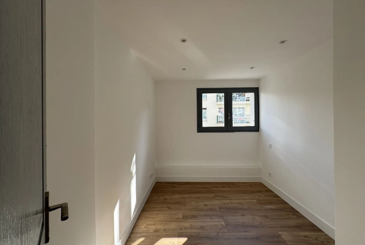 Appartement T3 rénové à Montpellier centre-ville avec terrasse, balcon et garage près de la gare Saint Roch 