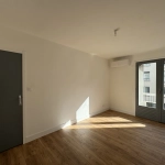 Appartement T3 rénové à Montpellier centre-ville avec terrasse, balcon et garage près de la gare Saint Roch