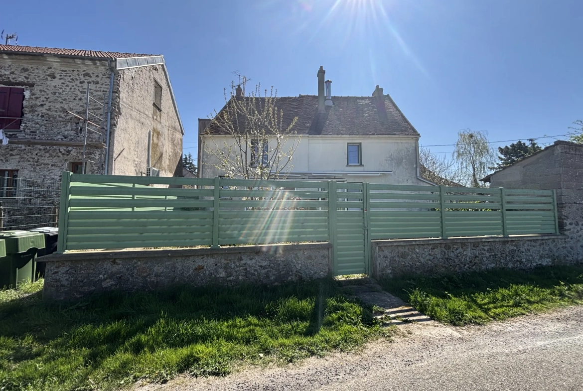 Maison briarde à Saint Cyr Sur Morin de 144 m² avec potentiel de rénovation 