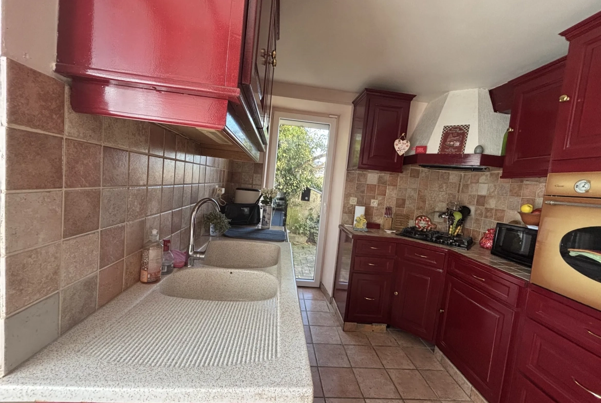 Maison briarde à Saint Cyr Sur Morin de 144 m² avec potentiel de rénovation 