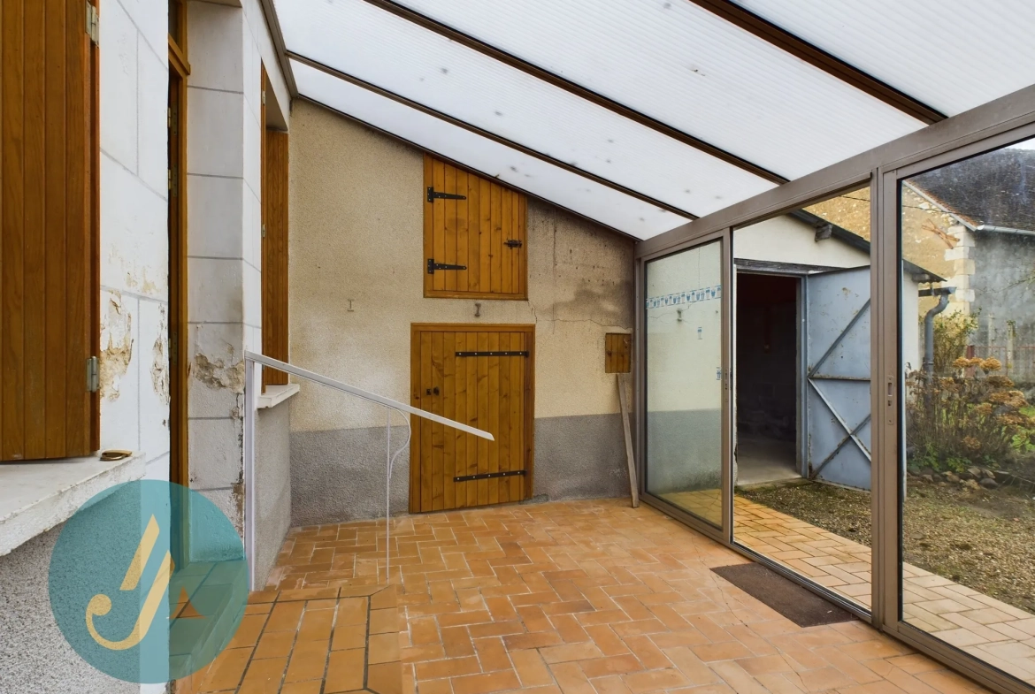 Maison de village polyvalente à Arquian, proche Cosne et Nevers, idéale pour résidence ou investissement 