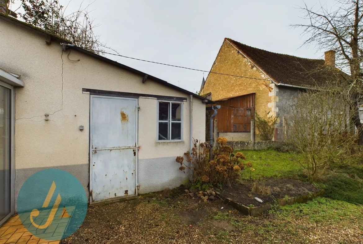 Maison de village polyvalente à Arquian, proche Cosne et Nevers, idéale pour résidence ou investissement 