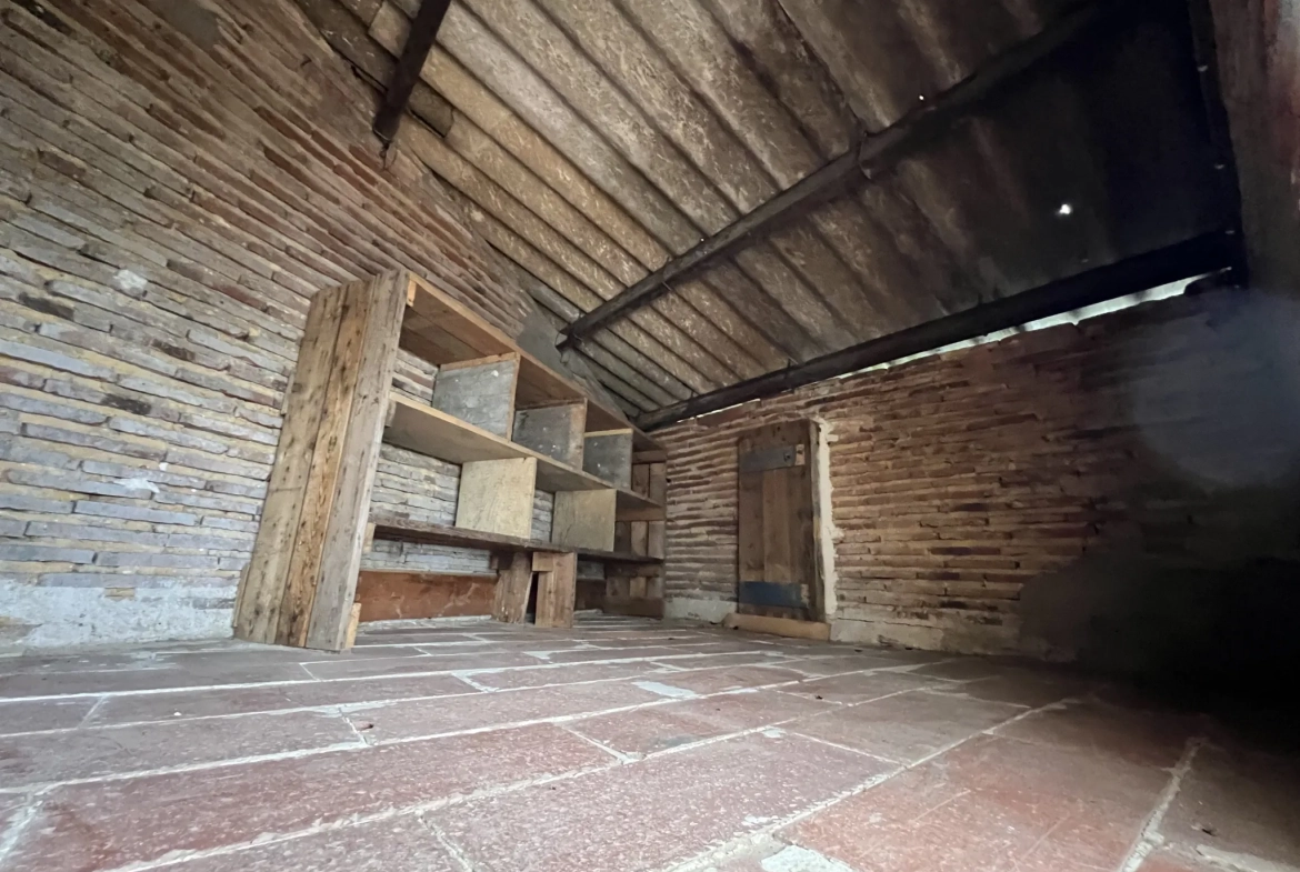 Maison de village polyvalente à Arquian, proche Cosne et Nevers, idéale pour résidence ou investissement 