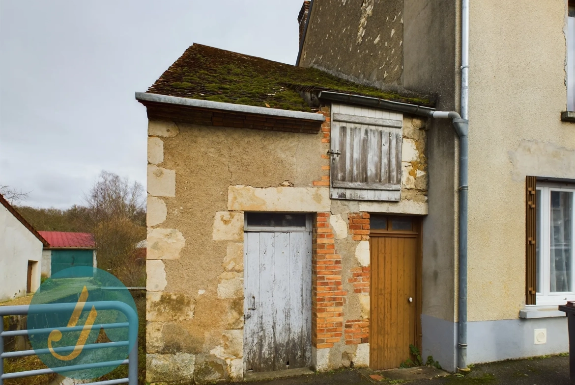 Maison de village polyvalente à Arquian, proche Cosne et Nevers, idéale pour résidence ou investissement 