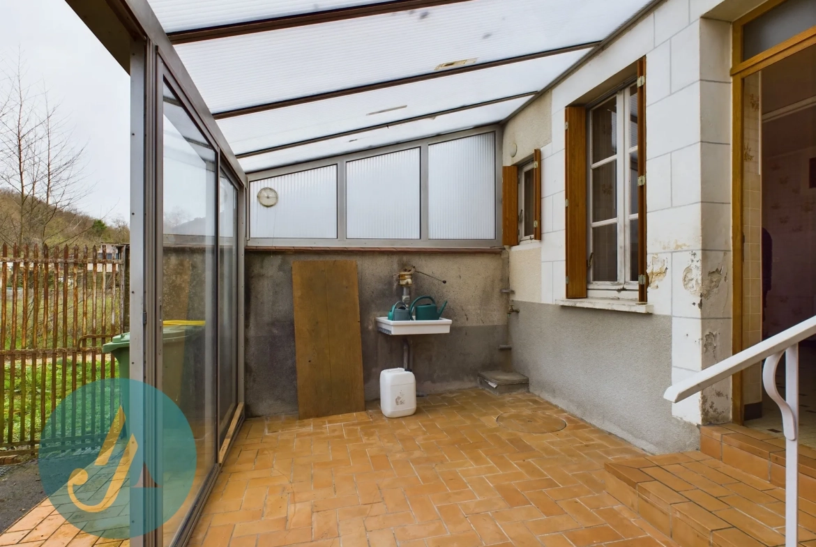 Maison de village polyvalente à Arquian, proche Cosne et Nevers, idéale pour résidence ou investissement 