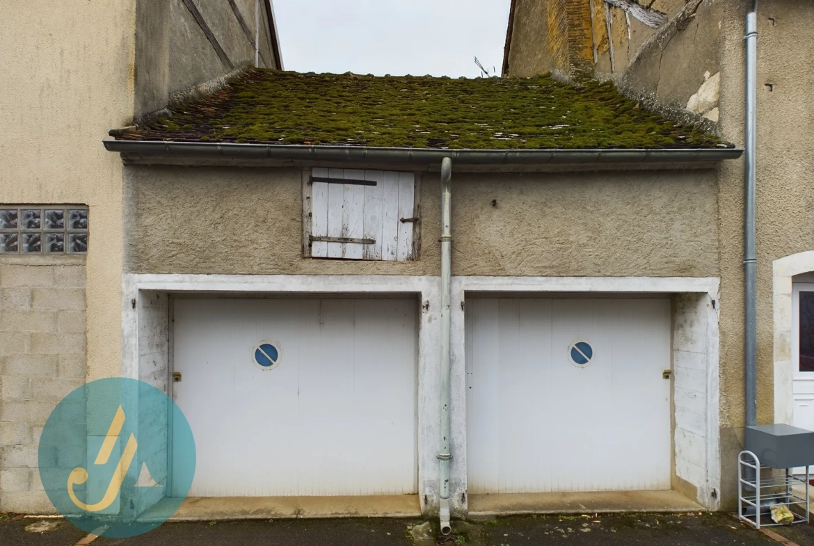 Maison de village polyvalente à Arquian, proche Cosne et Nevers, idéale pour résidence ou investissement 