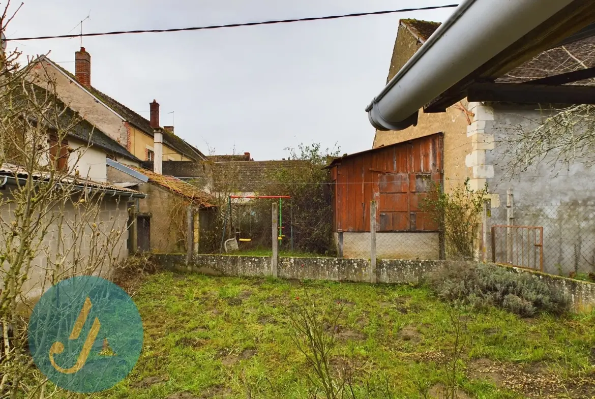 Maison de village polyvalente à Arquian, proche Cosne et Nevers, idéale pour résidence ou investissement 