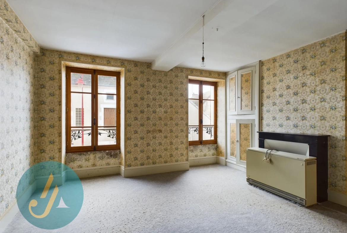 Maison de village polyvalente à Arquian, proche Cosne et Nevers, idéale pour résidence ou investissement 