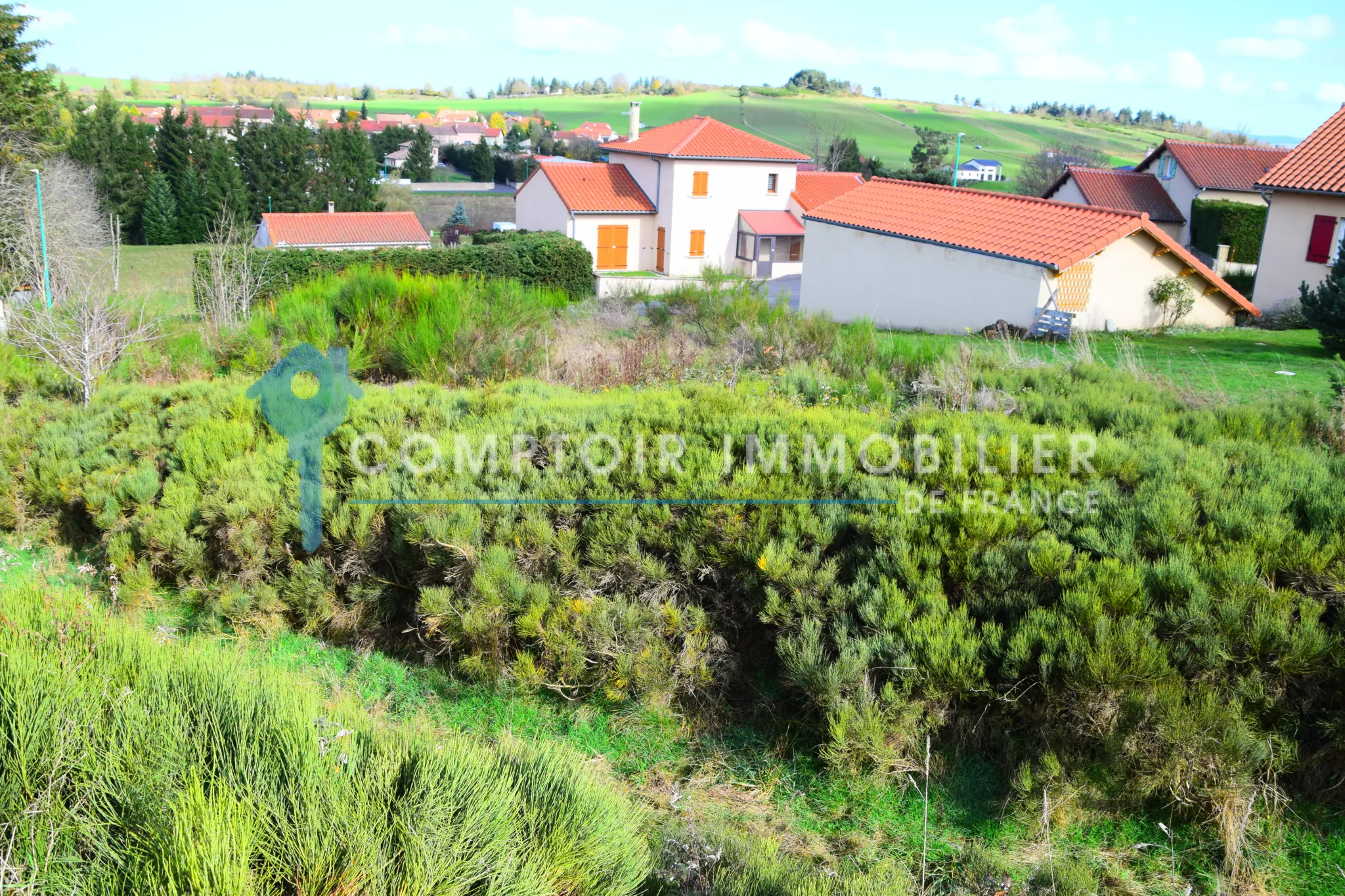 Terrain constructible de 900 m² à Coucouron en Ardèche à vendre 