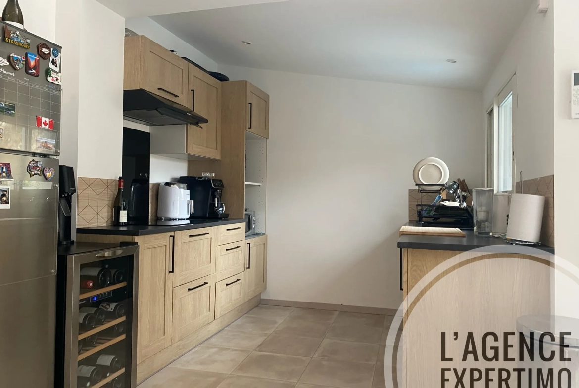 Maison de village rénovée à Piolenc avec terrasse et garage - Investissement locatif 