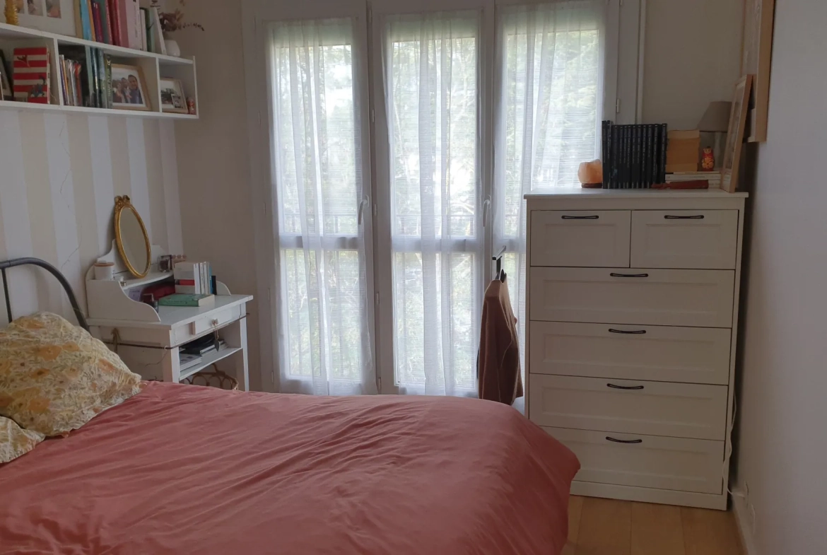 Appartement 3 pièces lumineux avec balcon, cave et parking à Yerres 