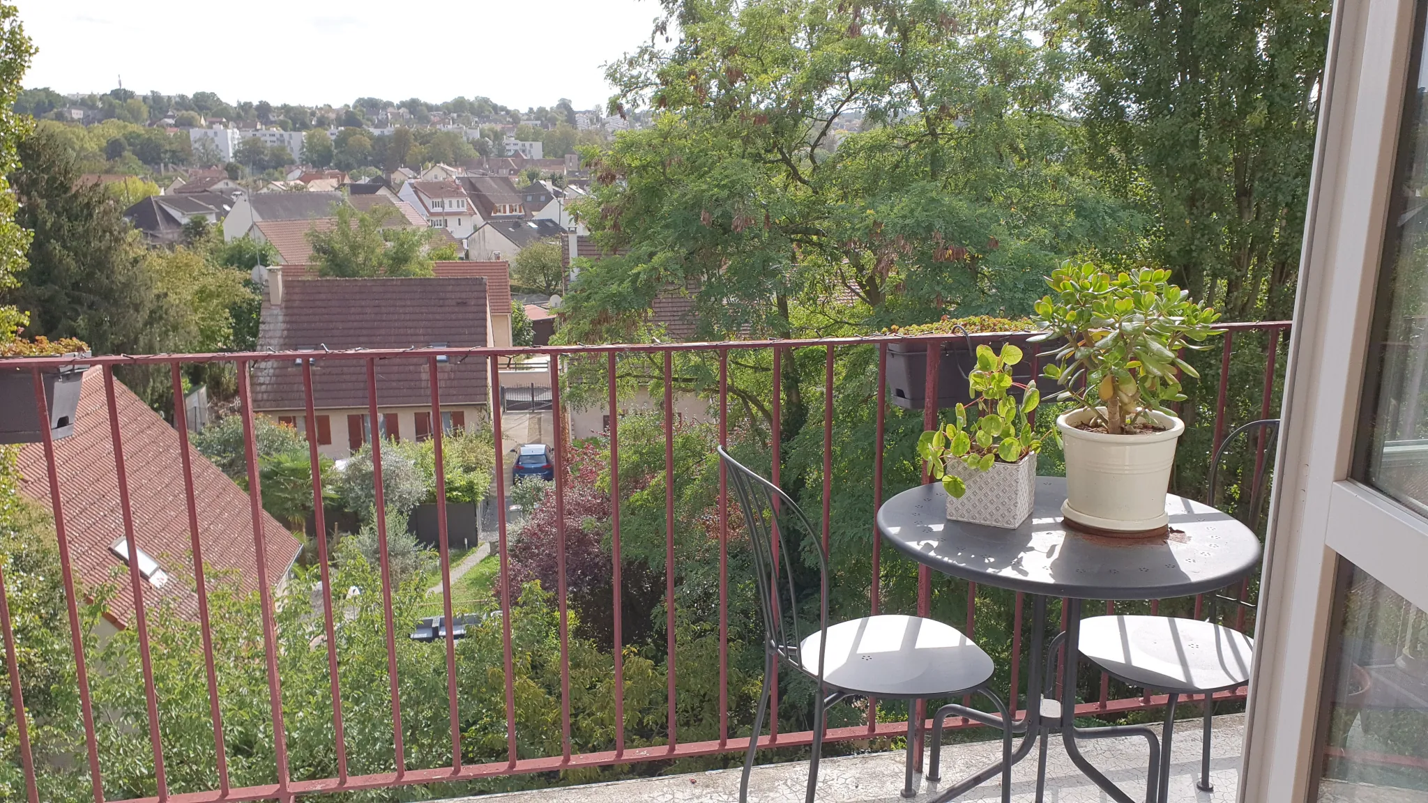 Appartement 3 pièces lumineux avec balcon, cave et parking à Yerres 