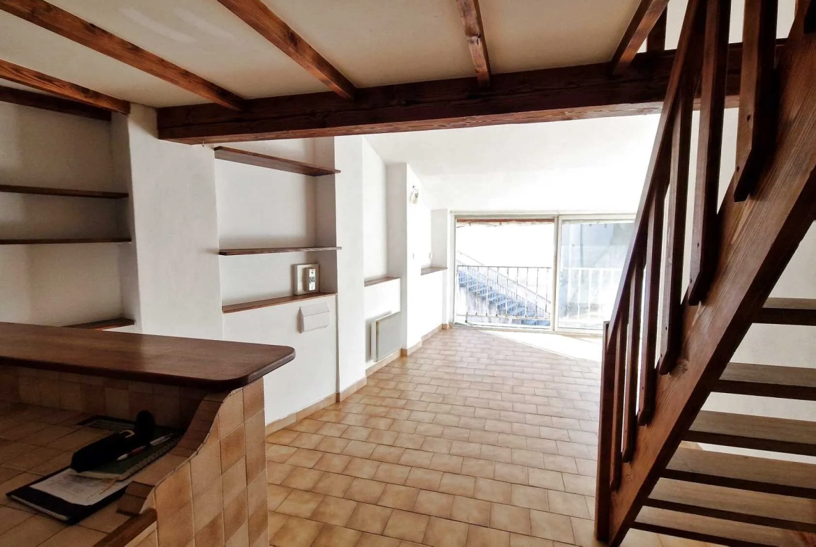 Appartement lumineux de 53 m² avec mezzanine à Velaux, proche Aix-en-Provence 